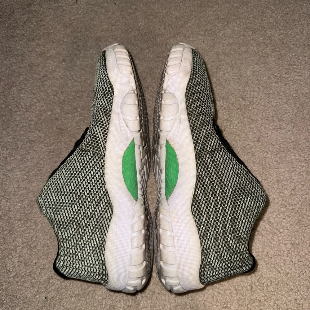 Air Jordan Future Sneakers, Men’s Size 8 Green & Black - Picture 3 of 8